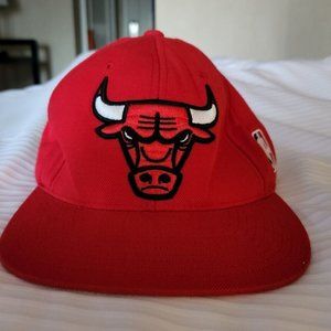 Authentic Chicago Bulls Red OG Jordan Vintage Mitchell & Ness NBA Snapback Hat
